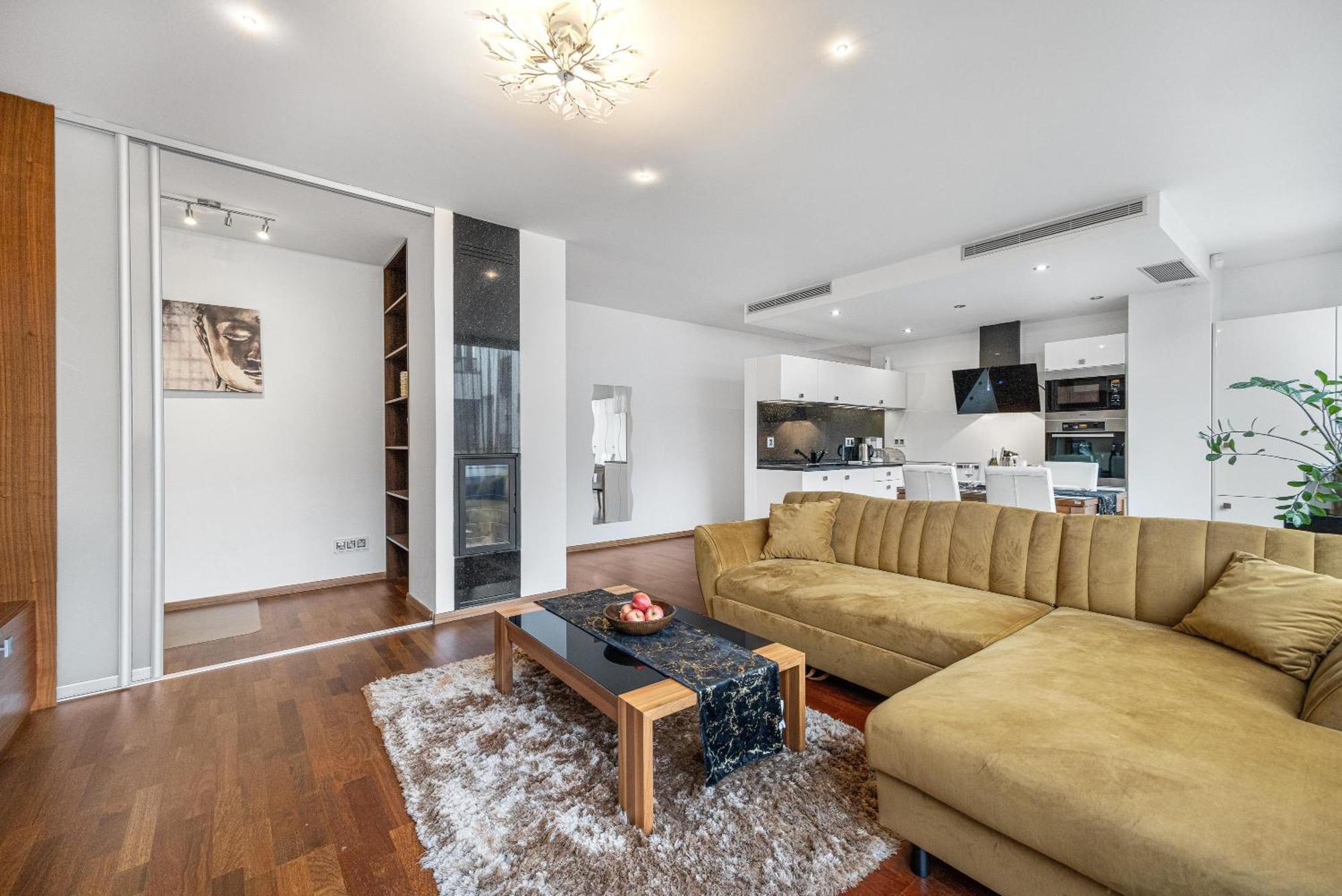Revon Business Apartment 50 Dunajska Bratislava Exterior photo
