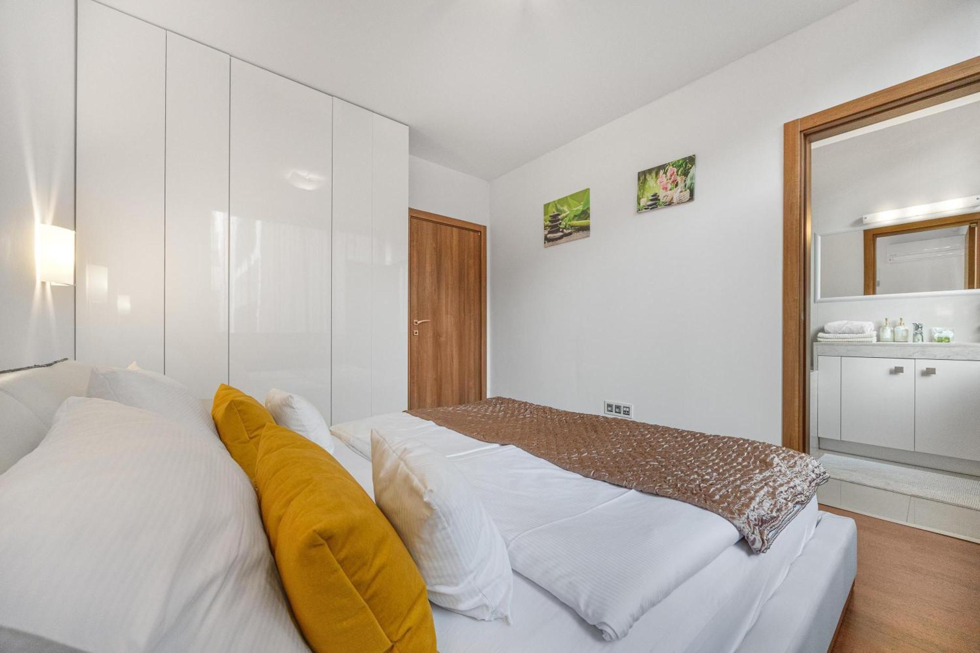 Revon Business Apartment 50 Dunajska Bratislava Exterior photo